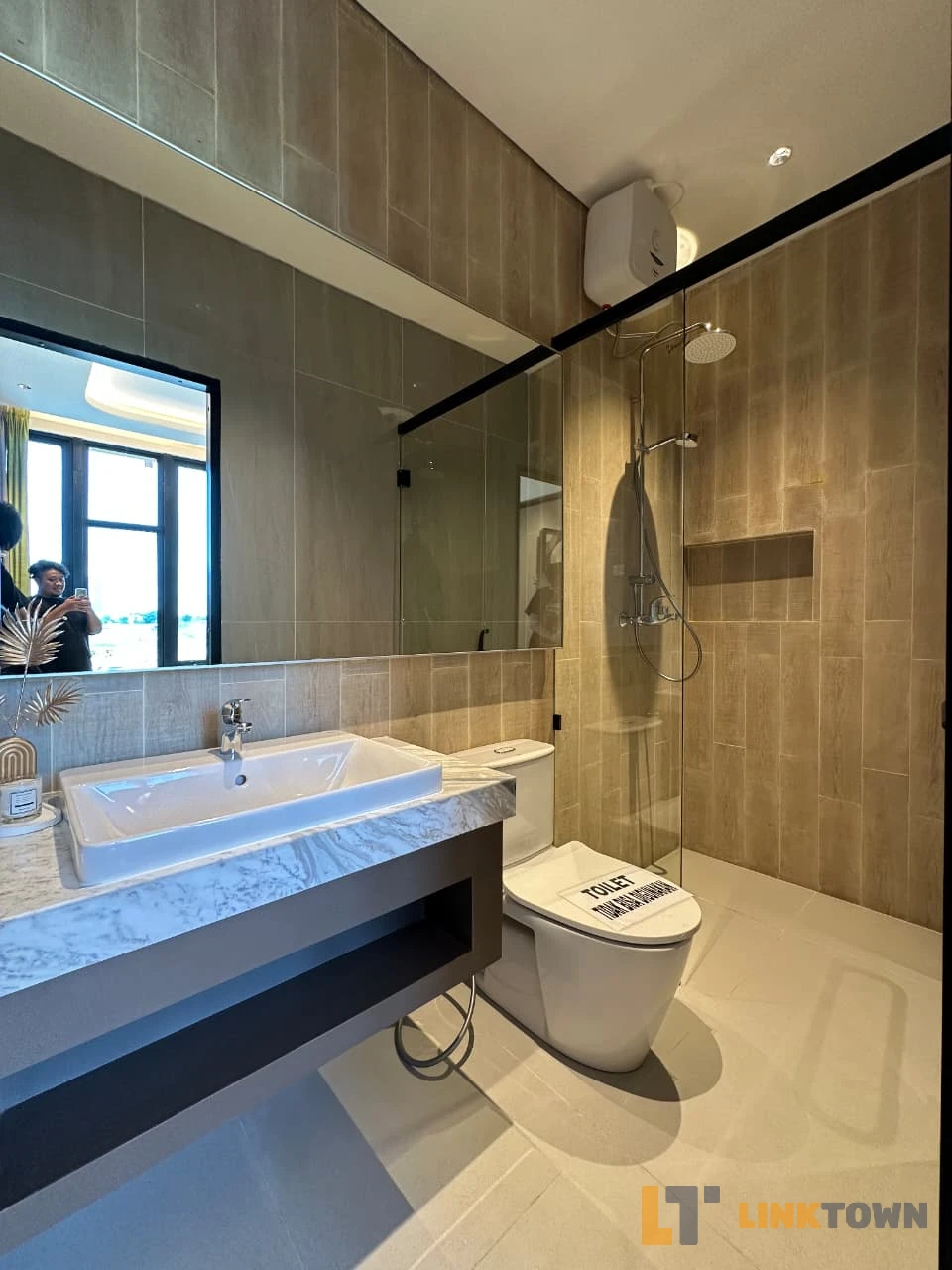 Linktown Darmo Graha Residence